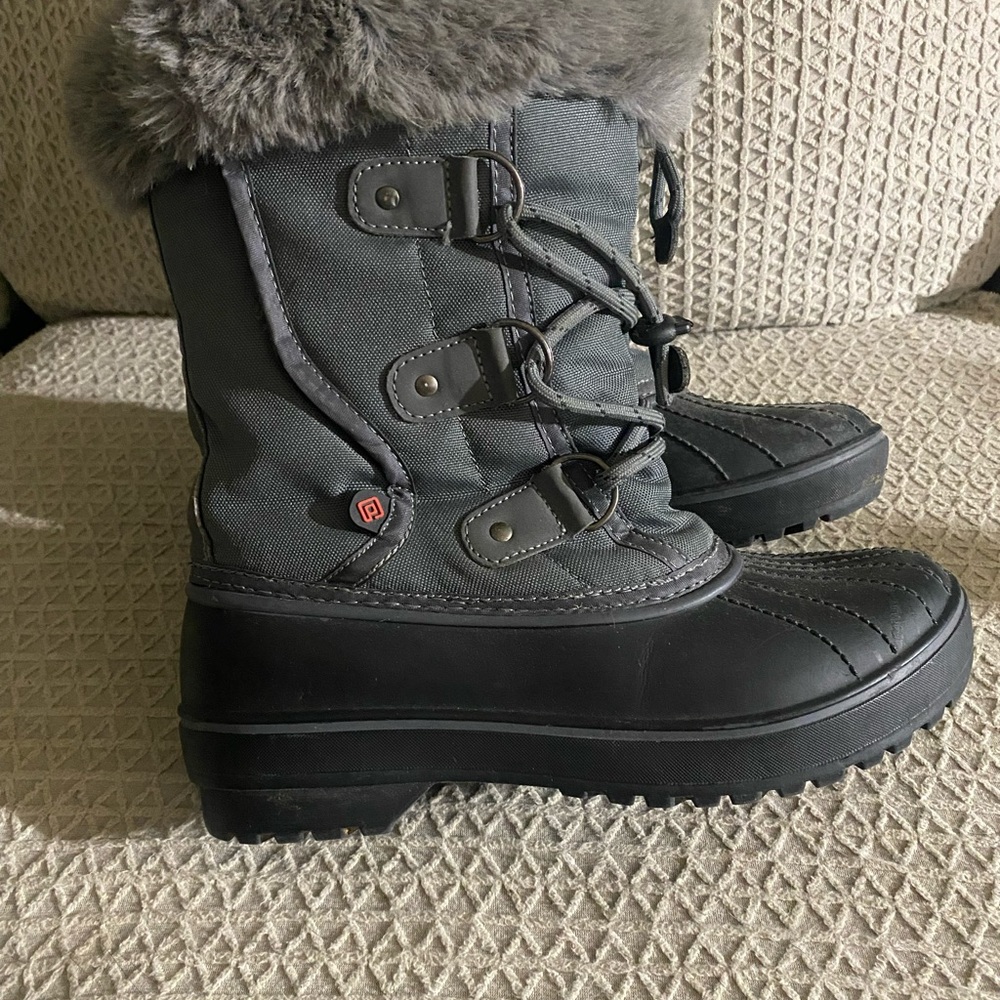 Dream Pairs Gray and Black Winter Boots - Picture 2 of 8